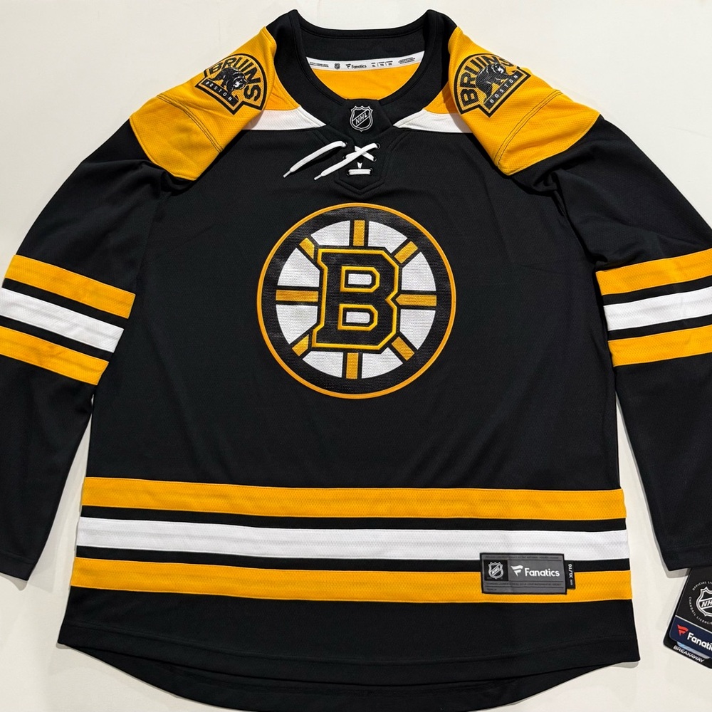 Fanatics Boston Bruins FBreakaway Home Jersey - Black  size XL.